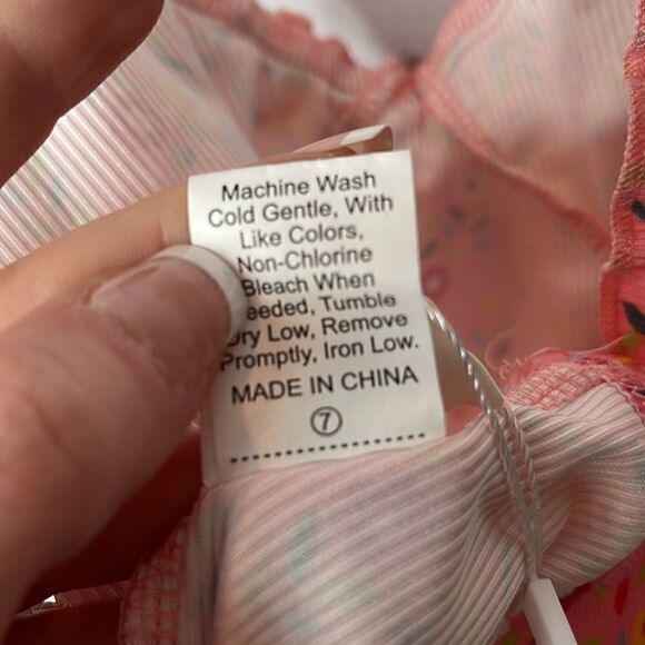 Romwe Flowered Ruffle Crop Top. Size Small. New! - Picture 6 of 6